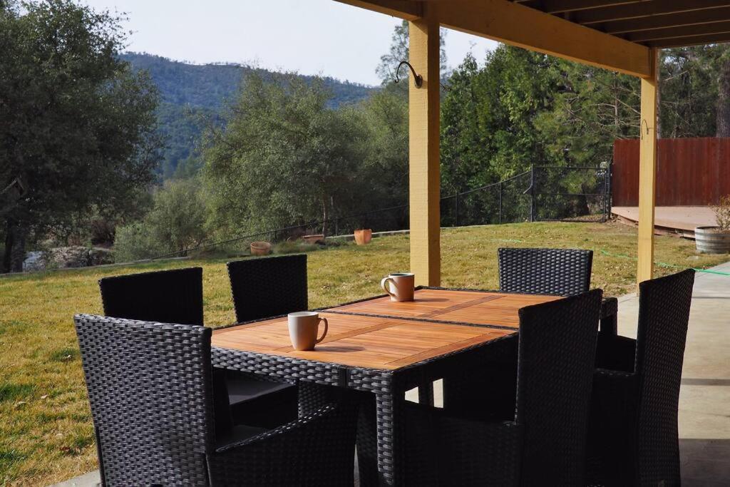 Yosemite Riverside Retreat With Small Access And Air Conditioning Vakantiehuis *